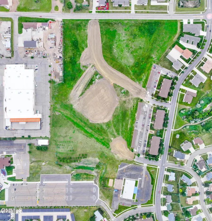 000 Calgary Avenue, Bismarck, ND 58503 - #2