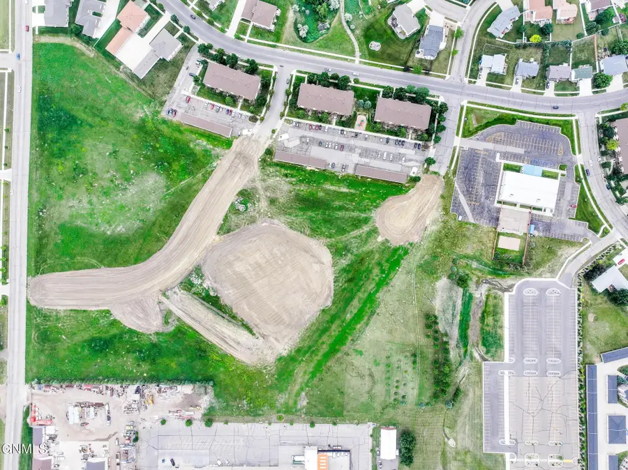000 Calgary Avenue, Bismarck, ND 58503 - #3