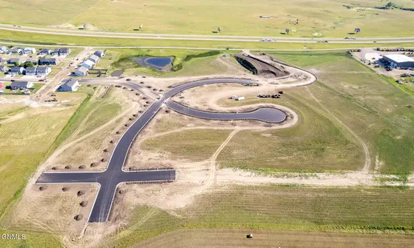 4527 Blackstone Lane Nw, Mandan, ND 58554