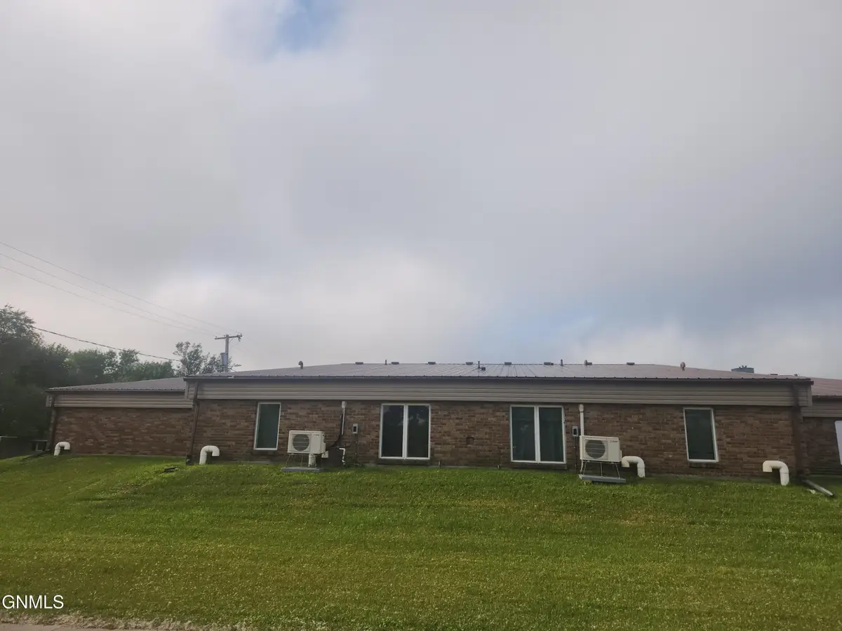 122 Helen Street N, Streeter, ND 58483 - #1
