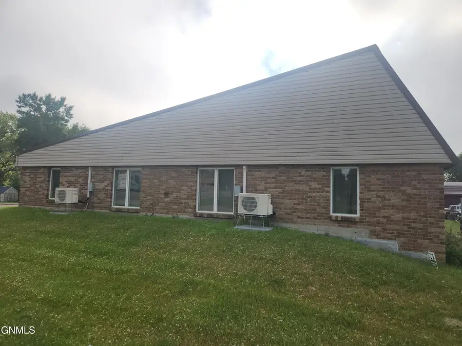 122 Helen Street N, Streeter, ND 58483 - #2