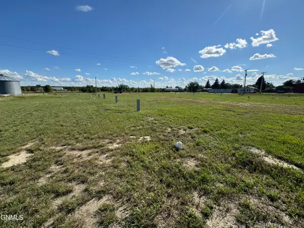 704 6th Street E, Culbertson, MT 59218