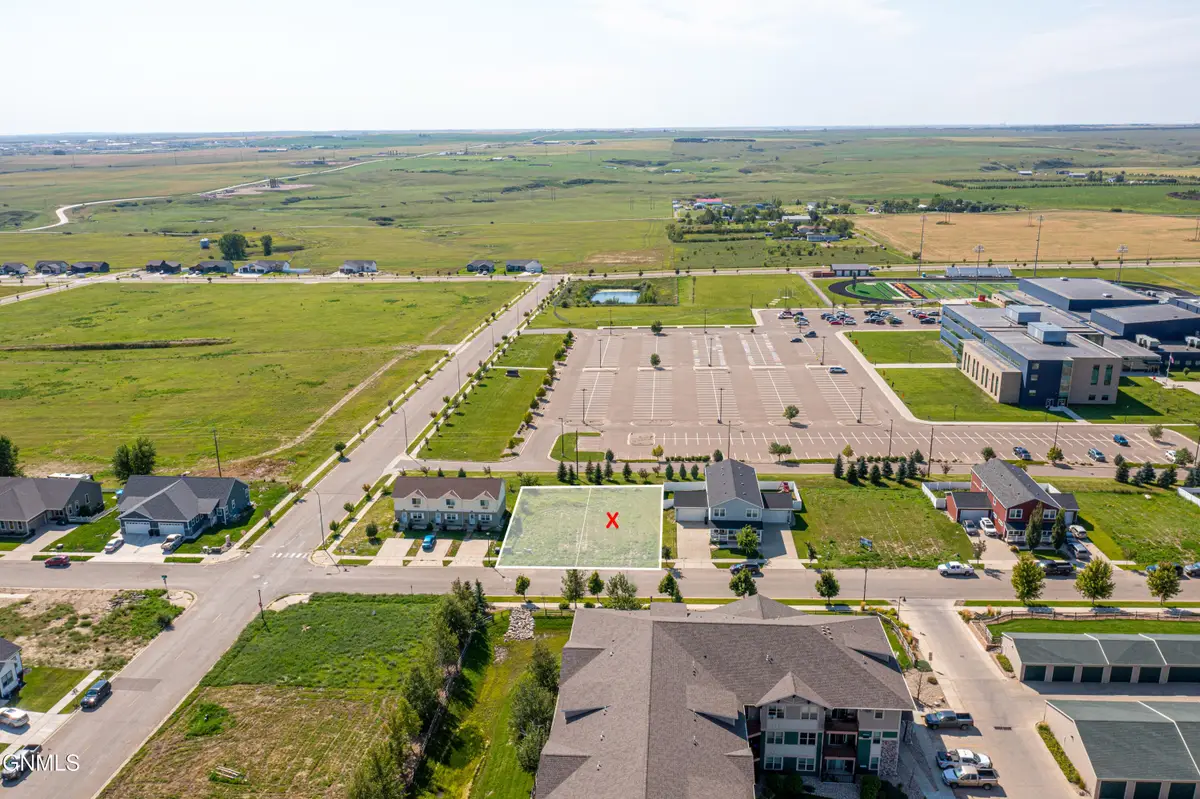 L2l1b23b30 Long Branch Avenue, Williston, ND 58801 - #1