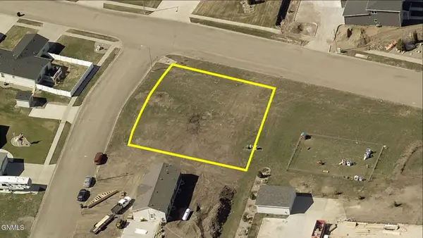 4001 Greensboro Drive, Bismarck, ND 58503