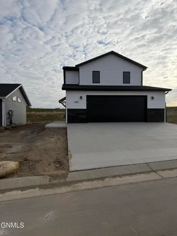 7007 Butler Circle, Lincoln, ND 58504