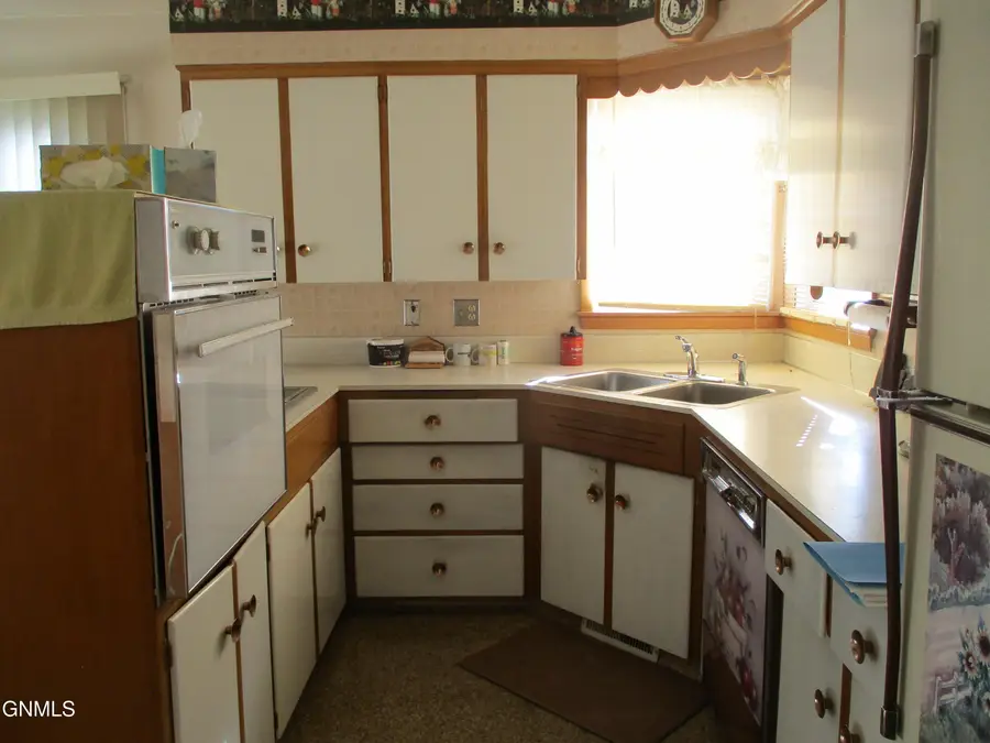 503 Main Avenue, Washburn, ND 58577 - #3