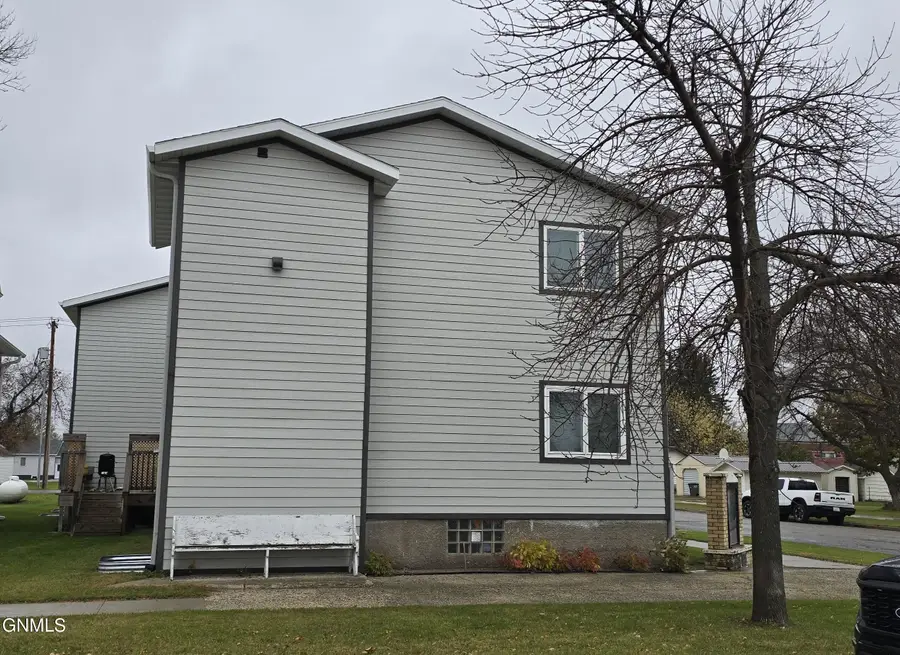 3 2nd Street Se, Kulm, ND 58456 - #2