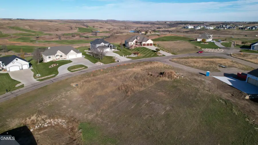 3709 Ridge Way, Bismarck, ND 58503 - #3
