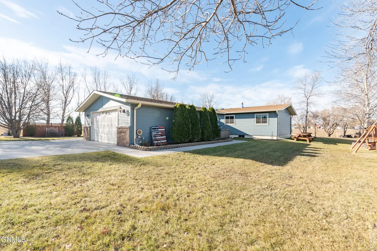 804 2nd Street Sw, Underwood, ND 58576 - #1