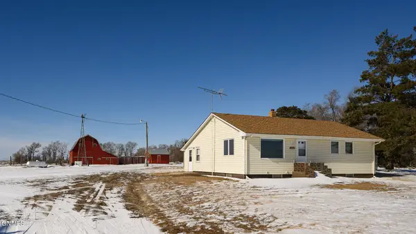 9645 2nd Avenue Se, Pollock, SD 57648