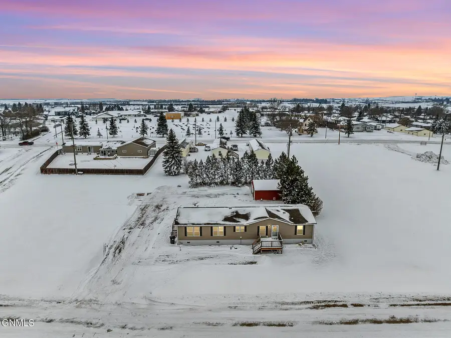 328 S Welo Street, Tioga, ND 58852 - #2