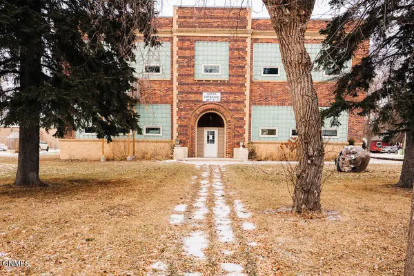 208 Center Street, Wimbledon, ND 58492