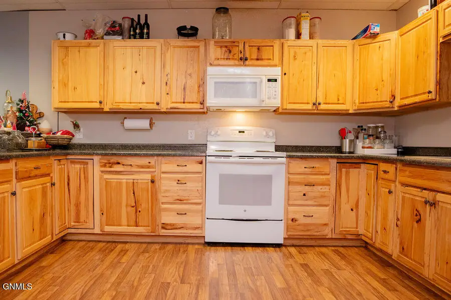 208 Center Street, Wimbledon, ND 58492 - #2
