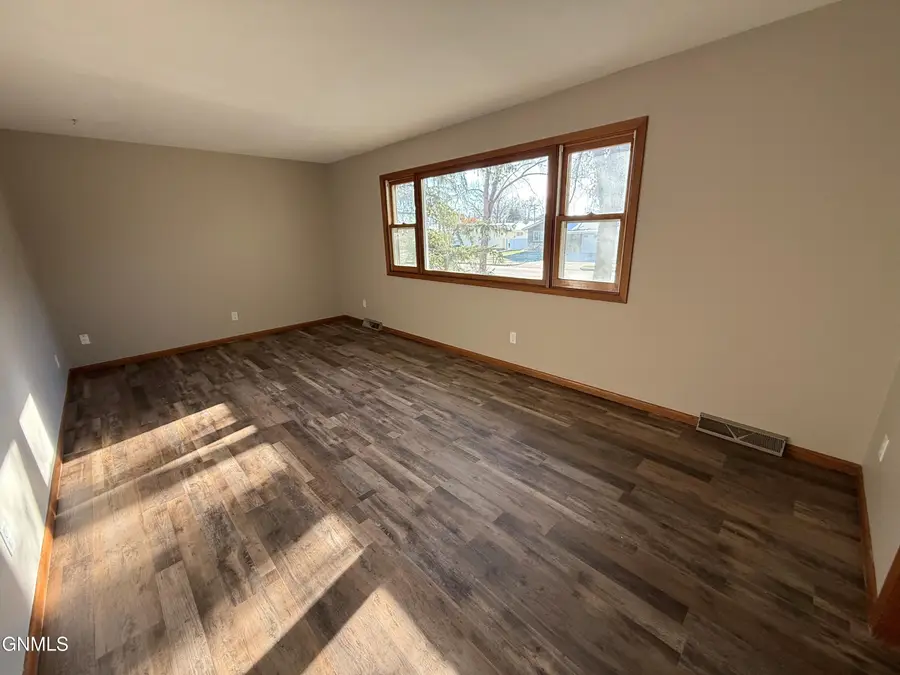 2421 Winchester Drive, Bismarck, ND 58503 - #2