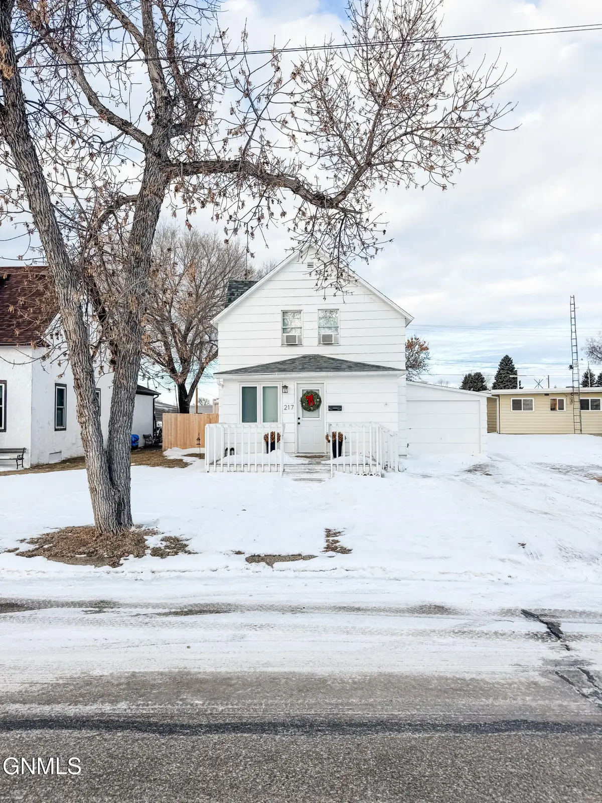 217 Jackson Street N, Plentywood, MT 59254 - #1