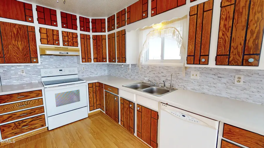 116 5th Street E, Napoleon, ND 58561 - #3