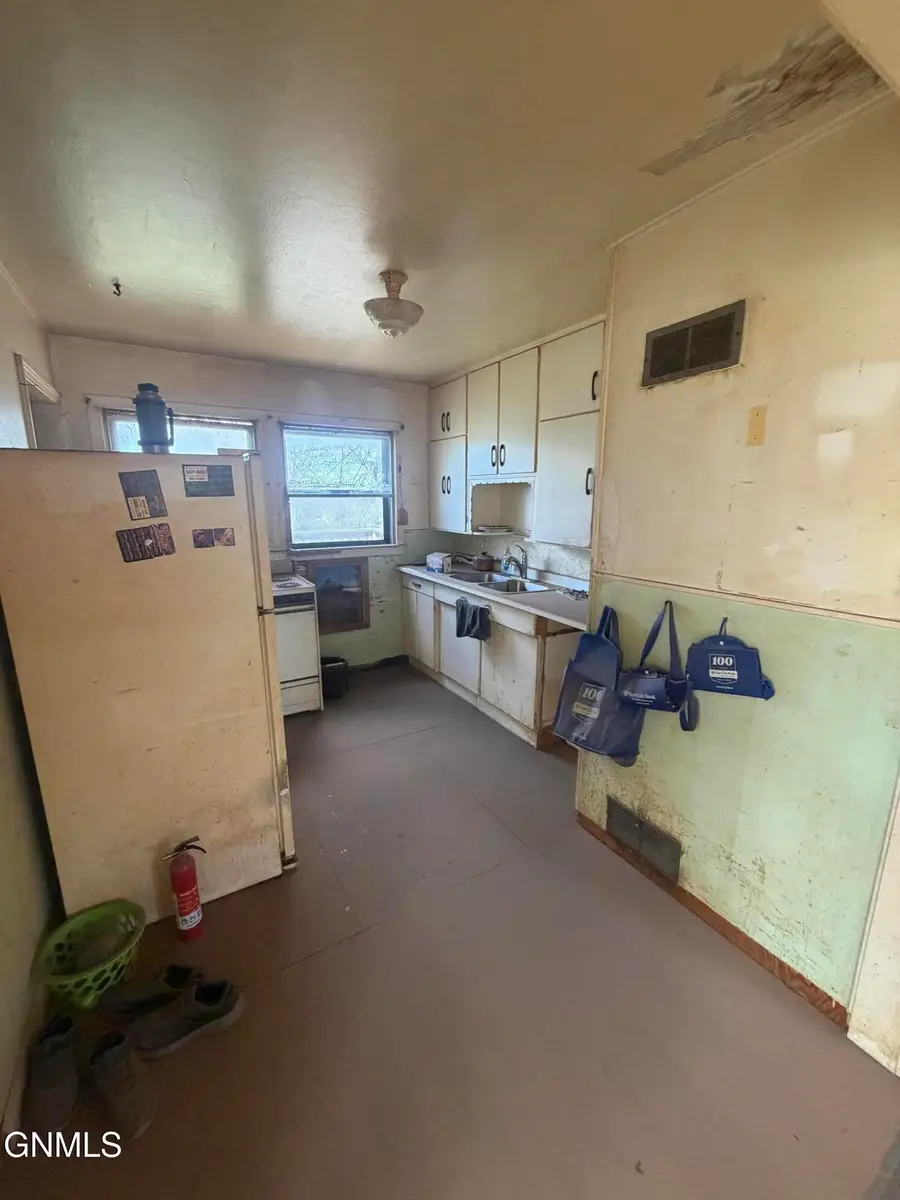 405 Main Street, Grenora, ND 58845 - #3