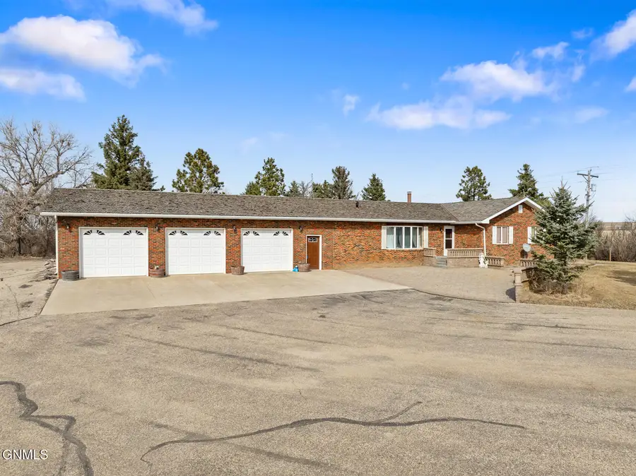 6181 133rd Avenue Nw, Williston, ND 58801 - #2