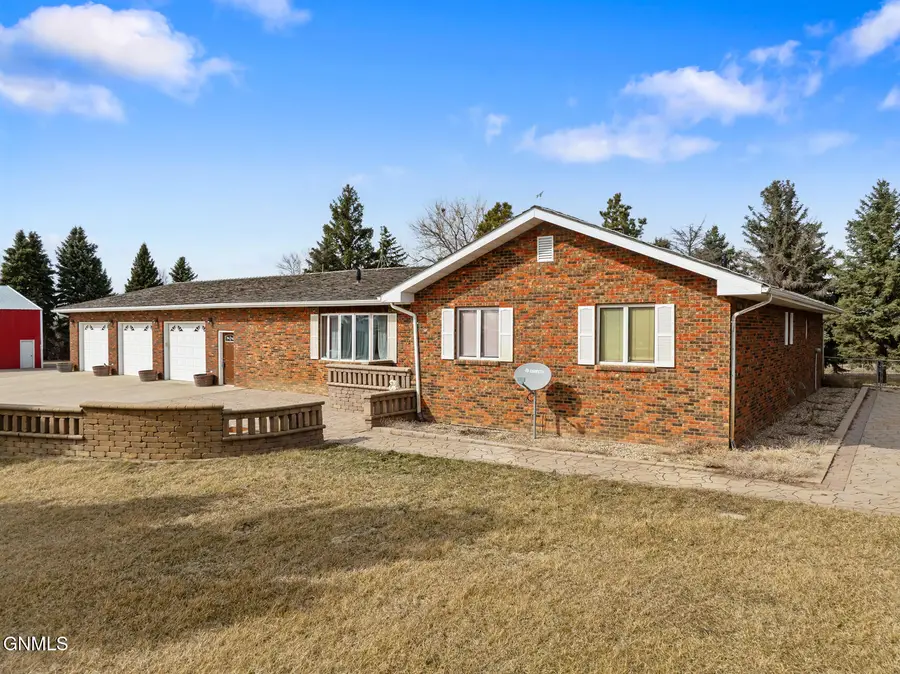 6181 133rd Avenue Nw, Williston, ND 58801 - #3