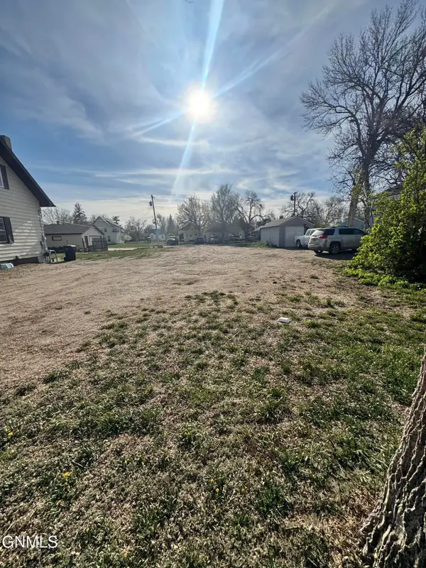 917 Main Street, Williston, ND 58801