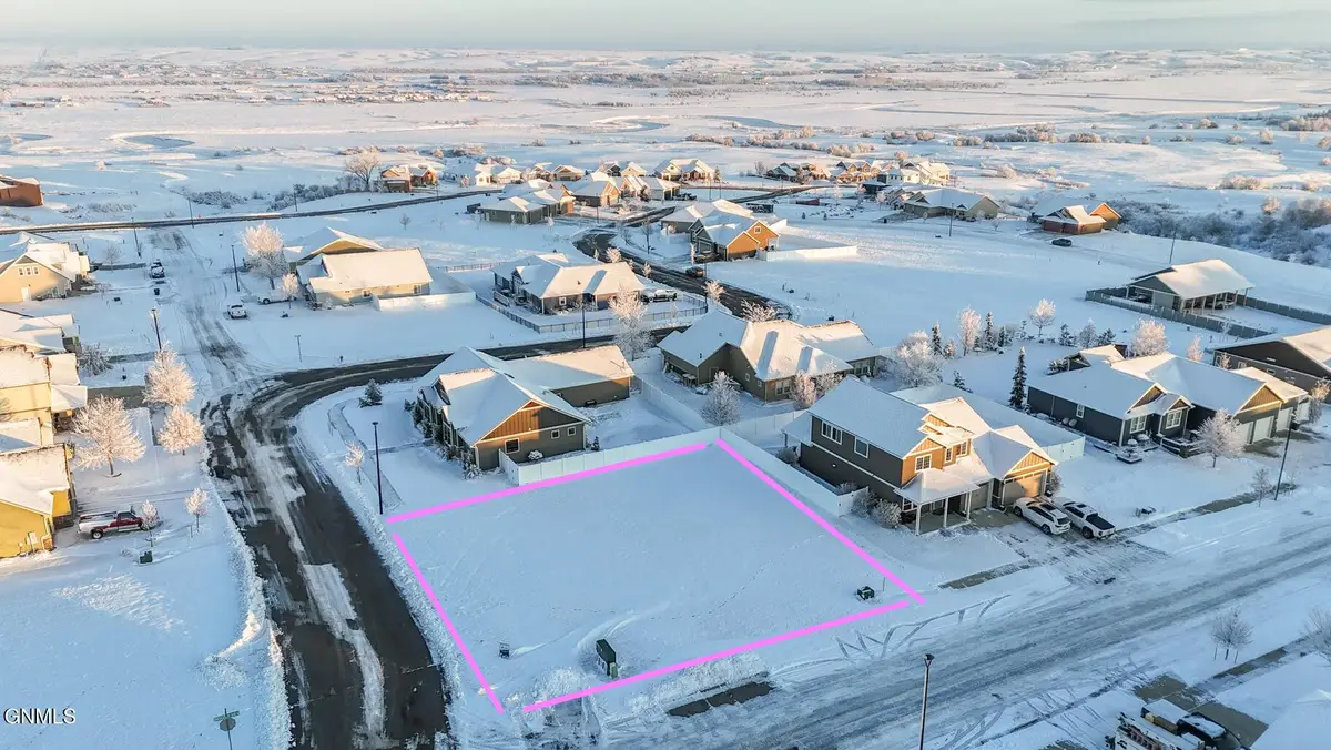 504 Wyatt Street, Williston, ND 58801 - #1