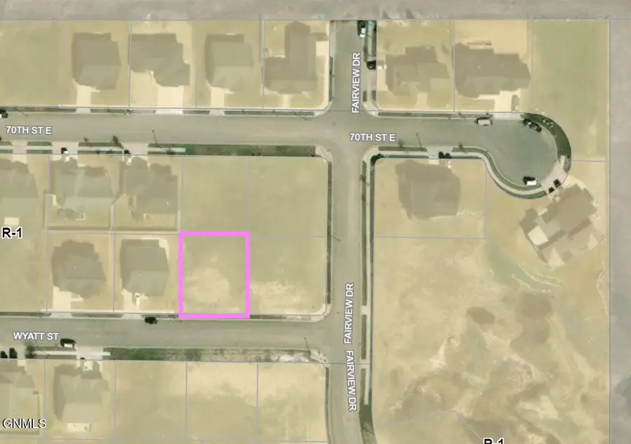 713 Wyatt Street, Williston, ND 58801 - #2
