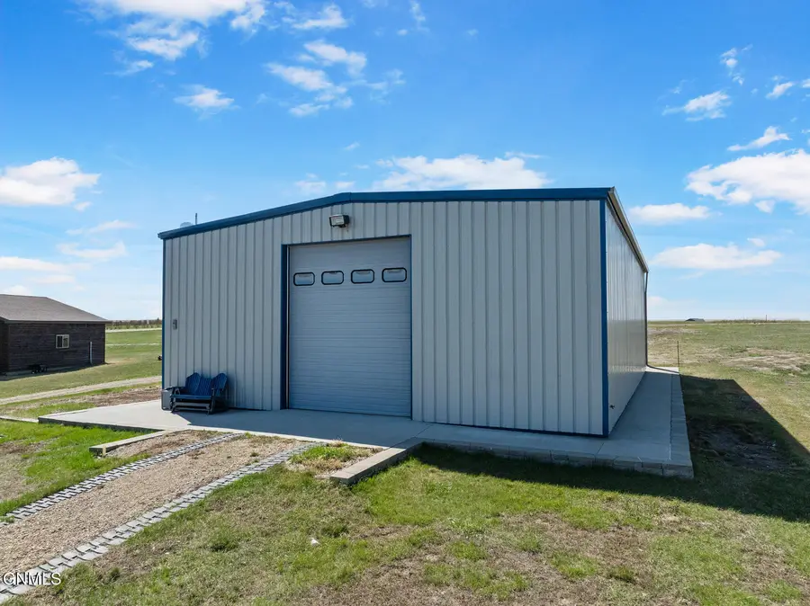 1212 50b Avenue Nw, Garrison, ND 58540 - #2