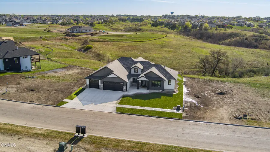 4117 Kites Lane, Bismarck, ND 58503 - #2