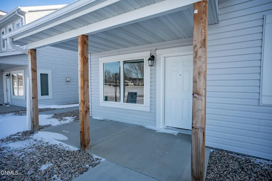 3308 Kenner Loop, Bismarck, ND 58504 - #3