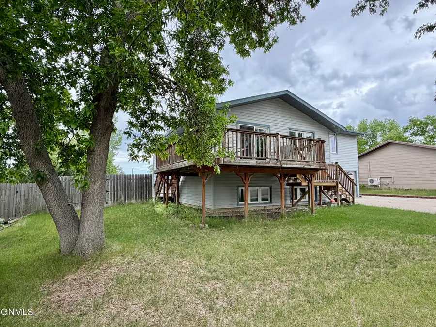 1023 Elbowoods Drive, Hazen, ND 58545 - #3