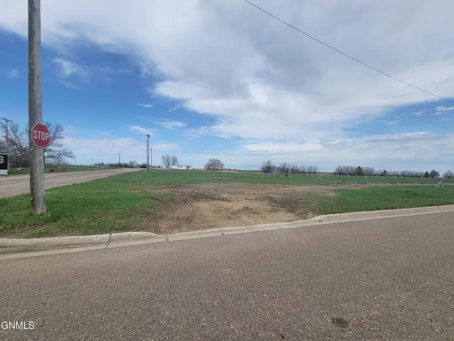301 Hickman Street, Grenora, ND 58845 - #2