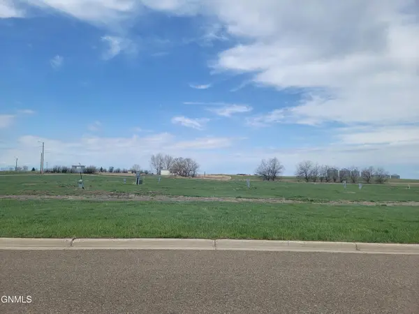 305 Hickman Street, Grenora, ND 58845