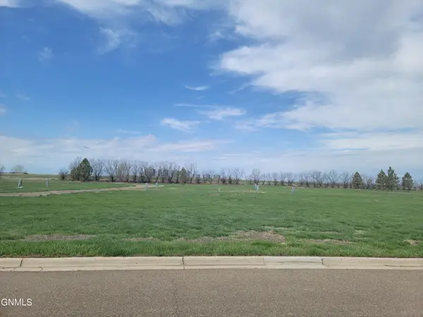 401 Hickman Street, Grenora, ND 58845