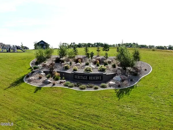 11007 Acadia Circle, Bismarck, ND 58503