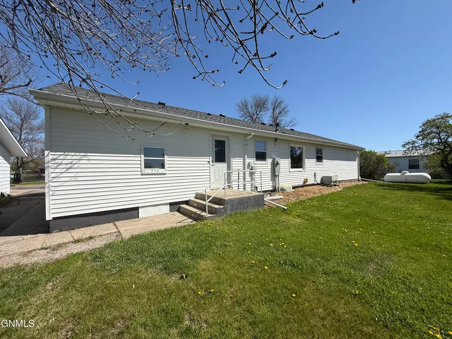 804 2nd Street S, Strasburg, ND 58573 - #3