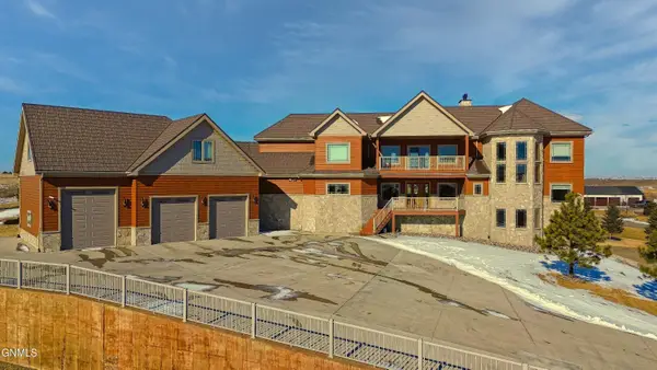 709 Long Drive, Watford City, ND 58854