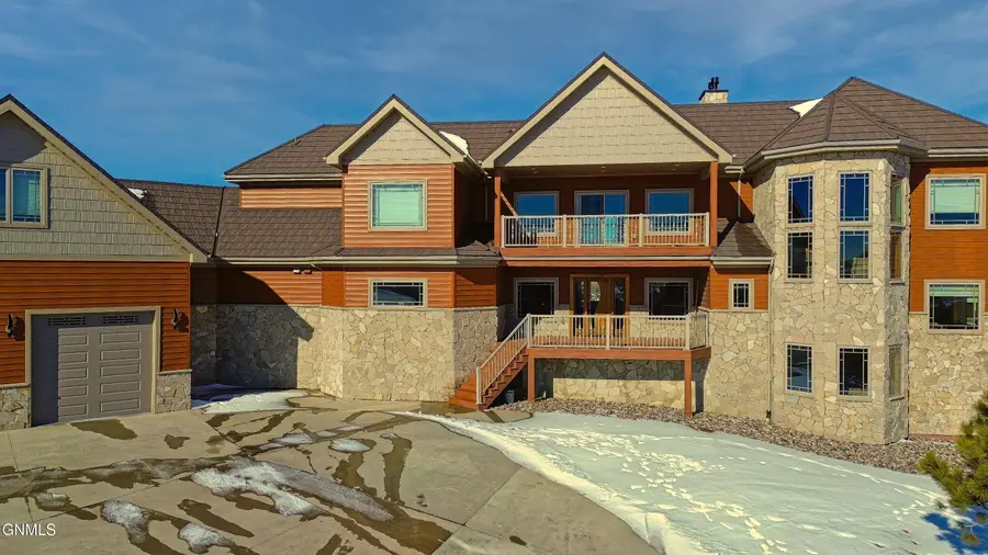 709 Long Drive, Watford City, ND 58854 - #2