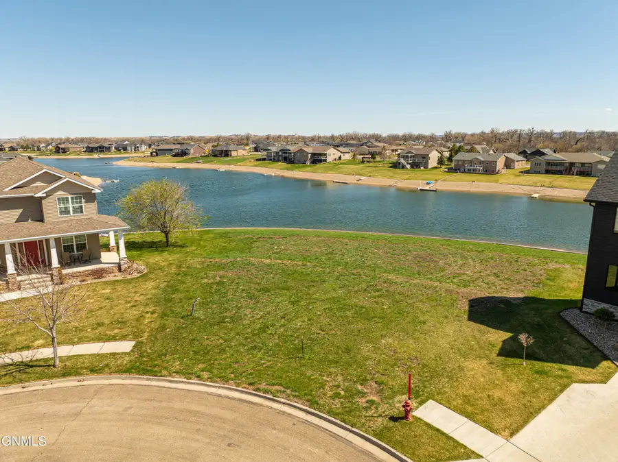 3821 Neptune Circle, Bismarck, ND 58504 - #3