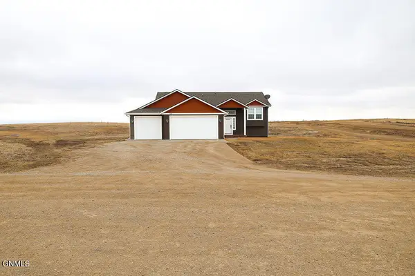 13696 Redwood Way Nw, Williston, ND 58801