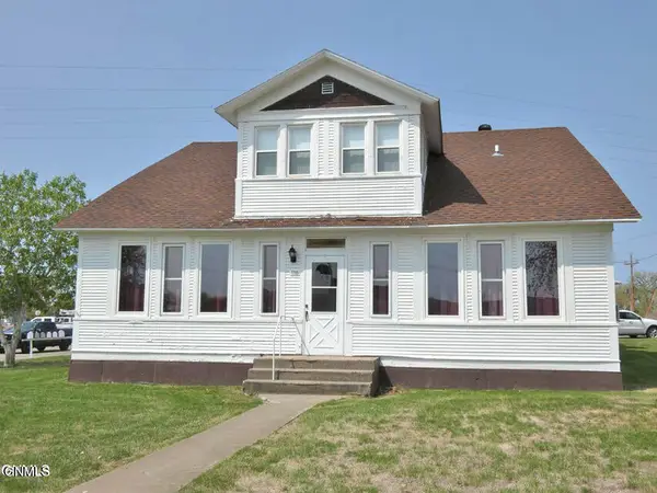 100 1st Street Nw, Linton, ND 58552
