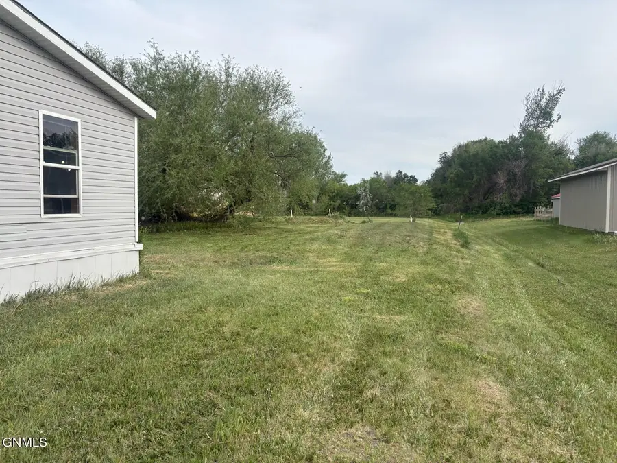 804 35th Street E, Williston, ND 58801 - #2
