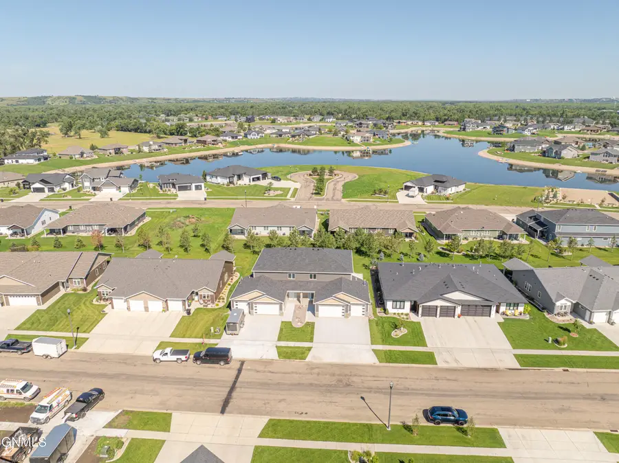 4314 Downing Street, Bismarck, ND 58504 - #2