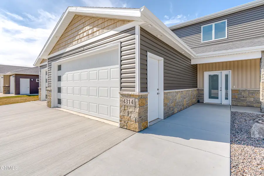 4314 Downing Street, Bismarck, ND 58504 - #3