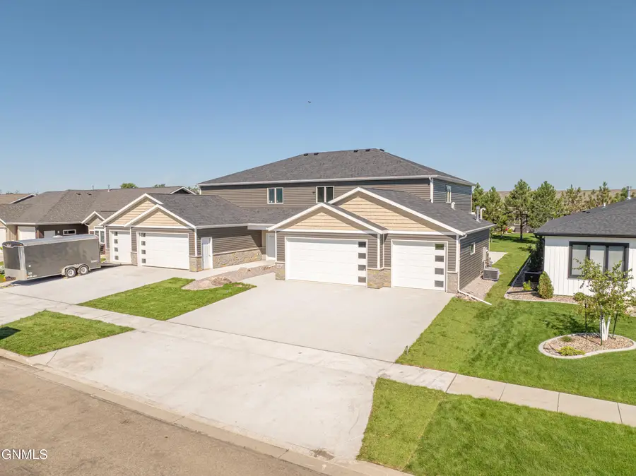 4312 Downing Street, Bismarck, ND 58504 - #2