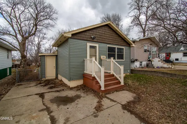 410 22nd Street, Bismarck, ND 58501