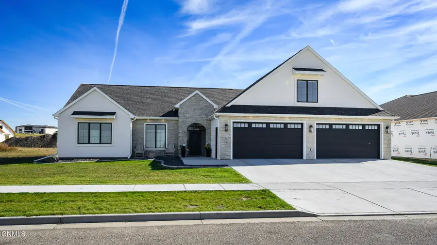 4113 Wrangler Lane, Bismarck, ND 58503 - #3