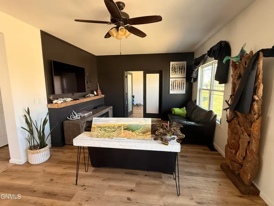 2605 2nd Street Ne, Watford City, ND 58854 - #2