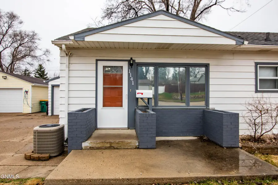 1141 B Avenue W, Bismarck, ND 58501 - #2