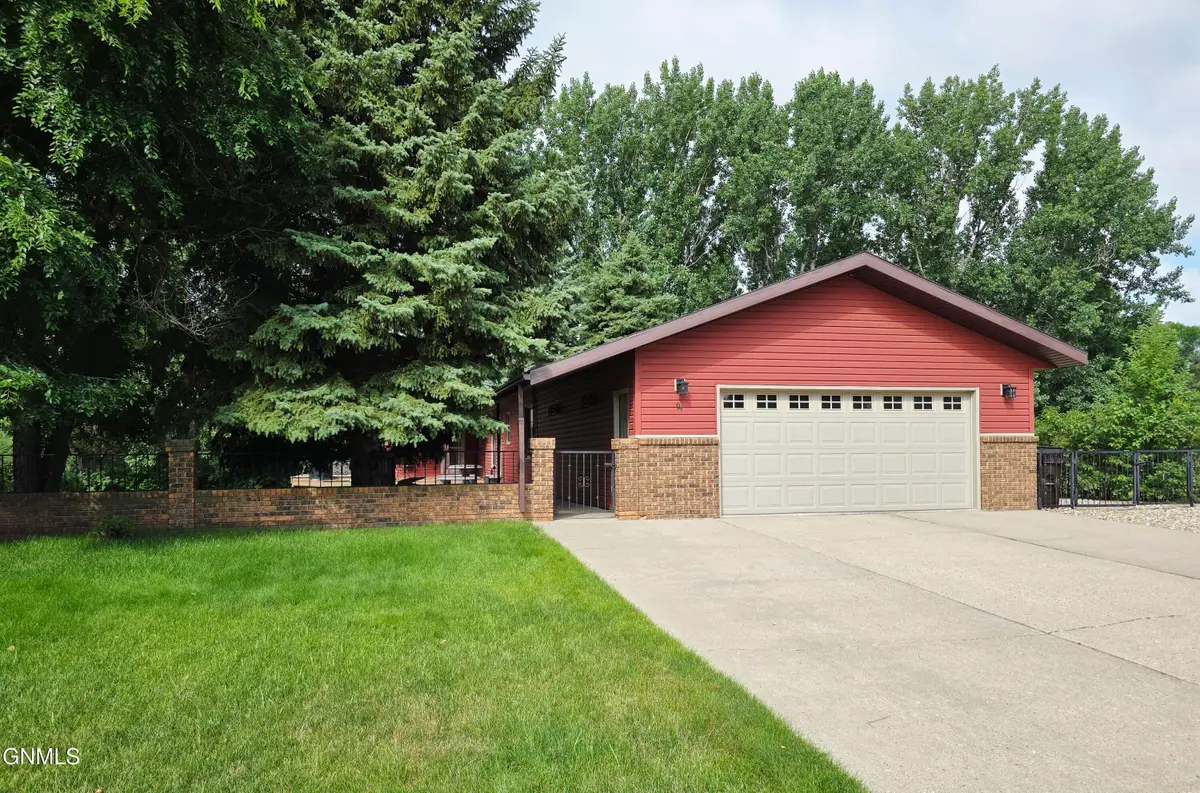 94 Country Club Drive, Bismarck, ND 58501 - #1