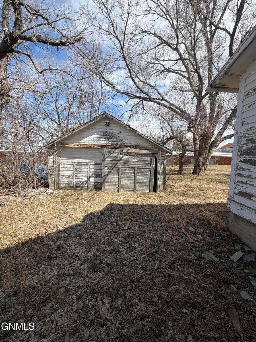 305 Washington, Noonan, ND 58765 - #2